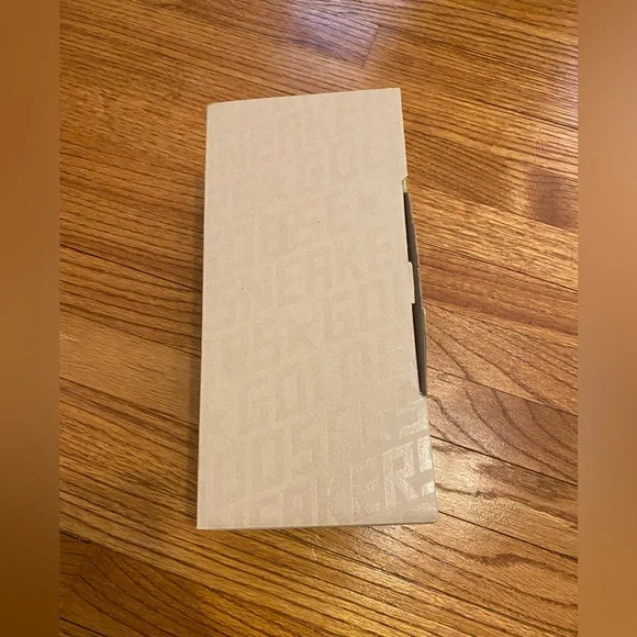 Golden Goose Women's white leather Super-Star with glittery heel tab Size 41 - Picture 15 of 15